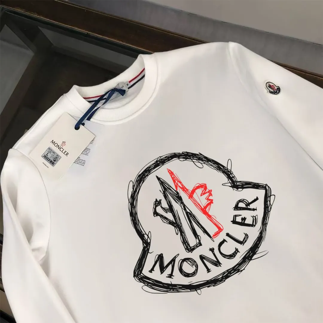 📦 📦 【 In Stock】 〖 𝐌𝐎𝐍𝐂𝐋𝐄𝐑~ 〗 440g ， 😎 ， ， Factory 2026 T ， ， Premium LOGO， Same Style ：Black White Size：S M L XL 2XL